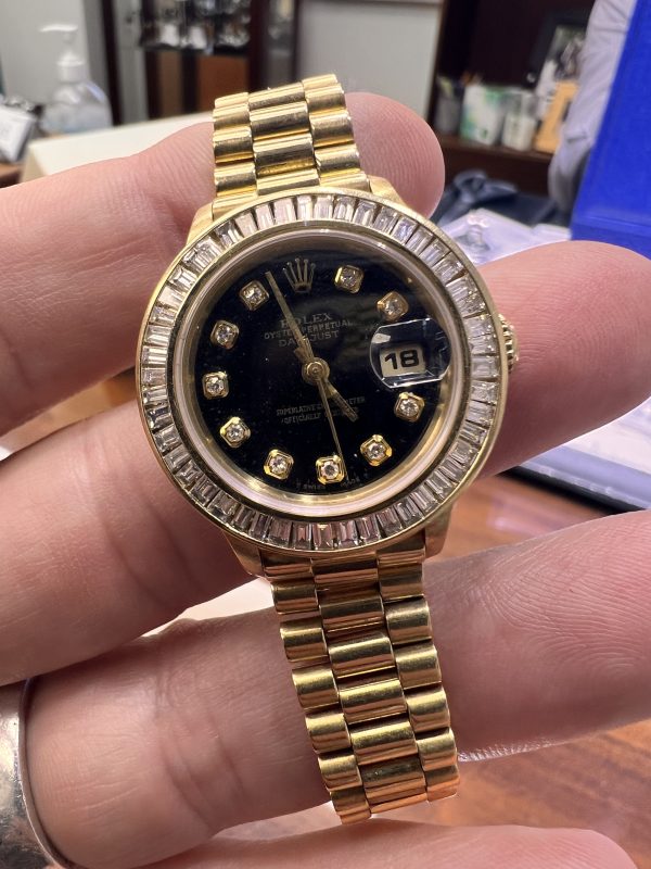 Rolex Lady-Datejust – 18k Yellow Gold – Diamond Bezel & Black Diamond Dial